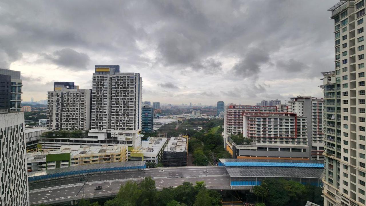 Perdana Hills Hotel Petaling Jaya Bagian luar foto